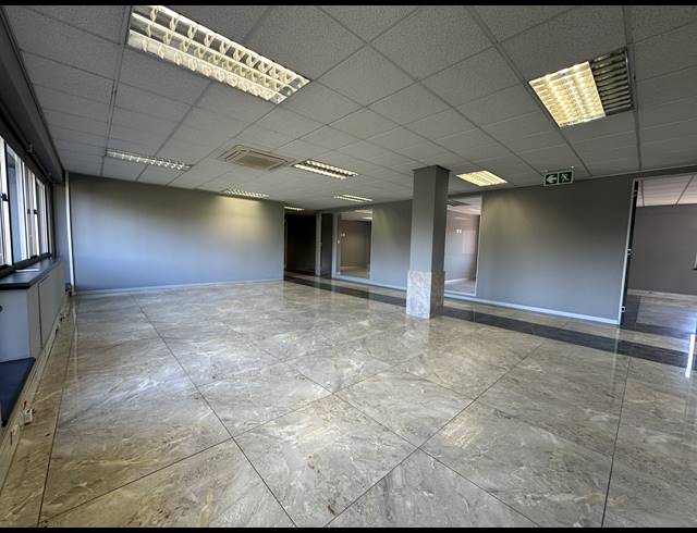 317M² OFFICE TO LET IN WOODMEAD